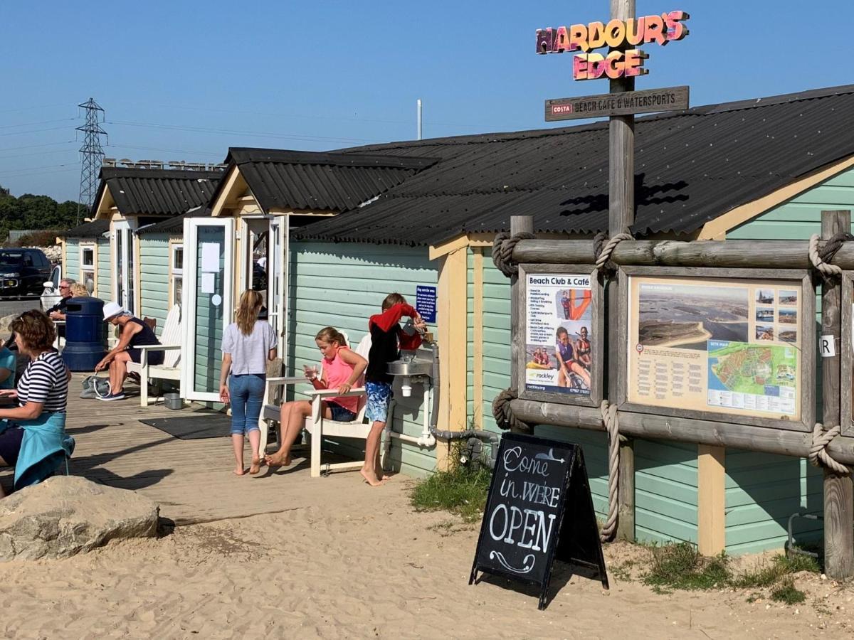 Club Tropicana Poole Eksteriør bilde