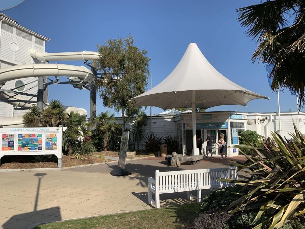 Club Tropicana Poole Eksteriør bilde
